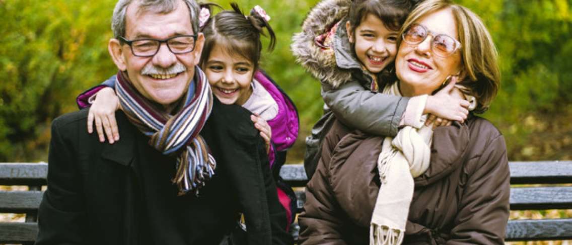 5 Jenis Kelakuan Kakek dan Nenek terhadap Cucu mereka