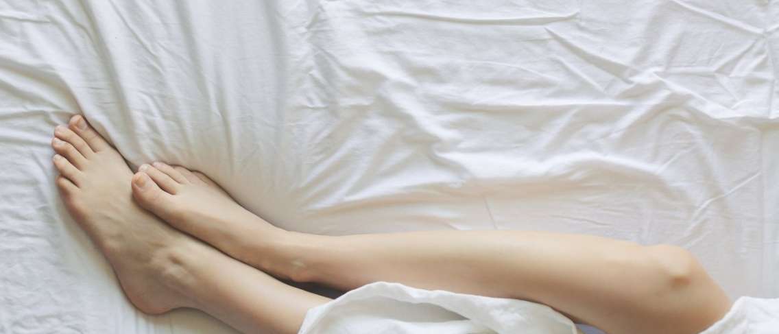 Kerap Bangun Tidur Perlu Pee pada Waktu Malam? Apa yang menyebabkannya?