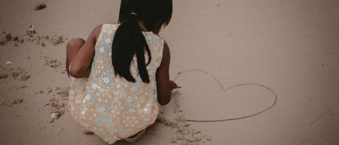 Kelebihan Bermain Pasir di Pantai dengan Anak-anak
