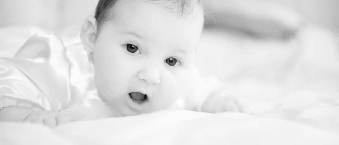Punca Meludah Bayi dan Cara Mengatasinya