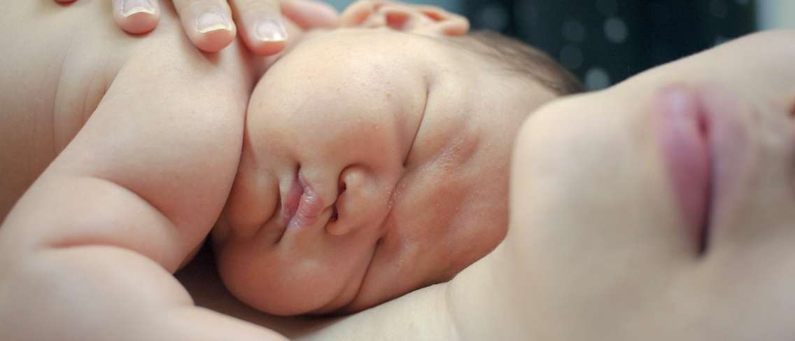 Cara Menyusukan Bayi yang Baru Lahir